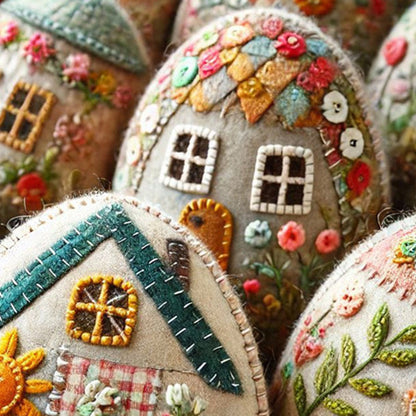 DIY-kit för påskäggshus i patchworkfilt